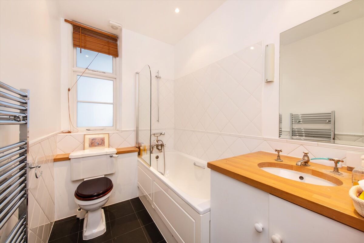 flat for sale in Canfield Gardens, London, NW6 POD012180491 Knight Frank