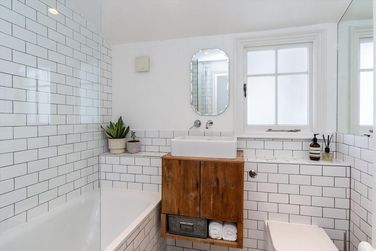 house for sale in Bicknell Road, Herne Hill, London, SE5 POD012182750