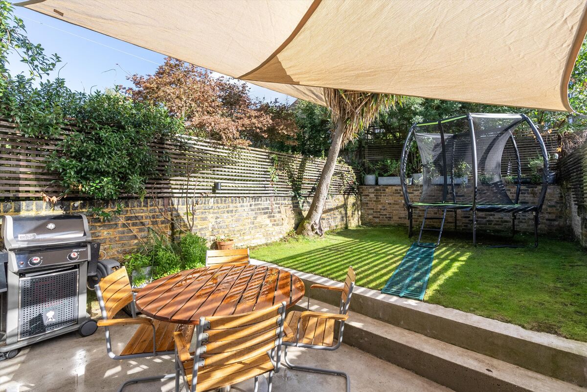 house for sale in Bicknell Road, Herne Hill, London, SE5 POD012182750