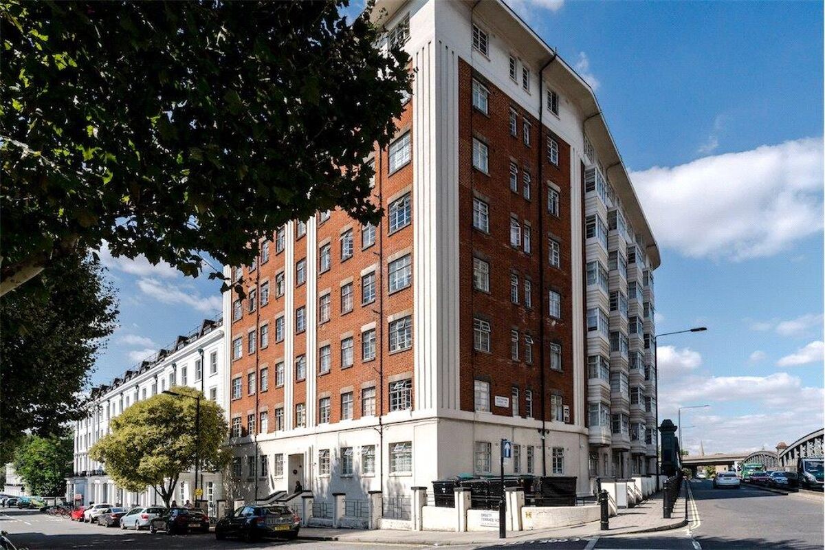 flat to rent in Westbourne Court, Orsett Terrace, London, W2