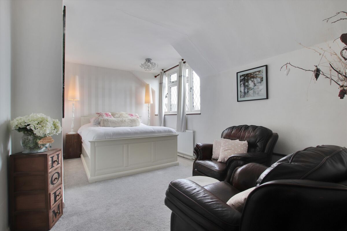 house for sale in The Coach House, Sutton At Hone, Kent, DA4