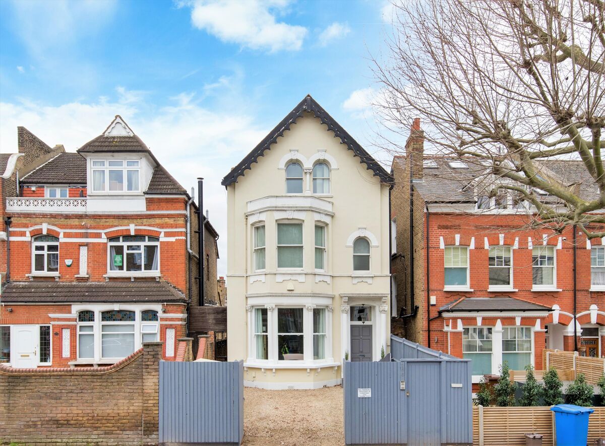 house for sale in Lordship Lane, East Dulwich, London, SE22