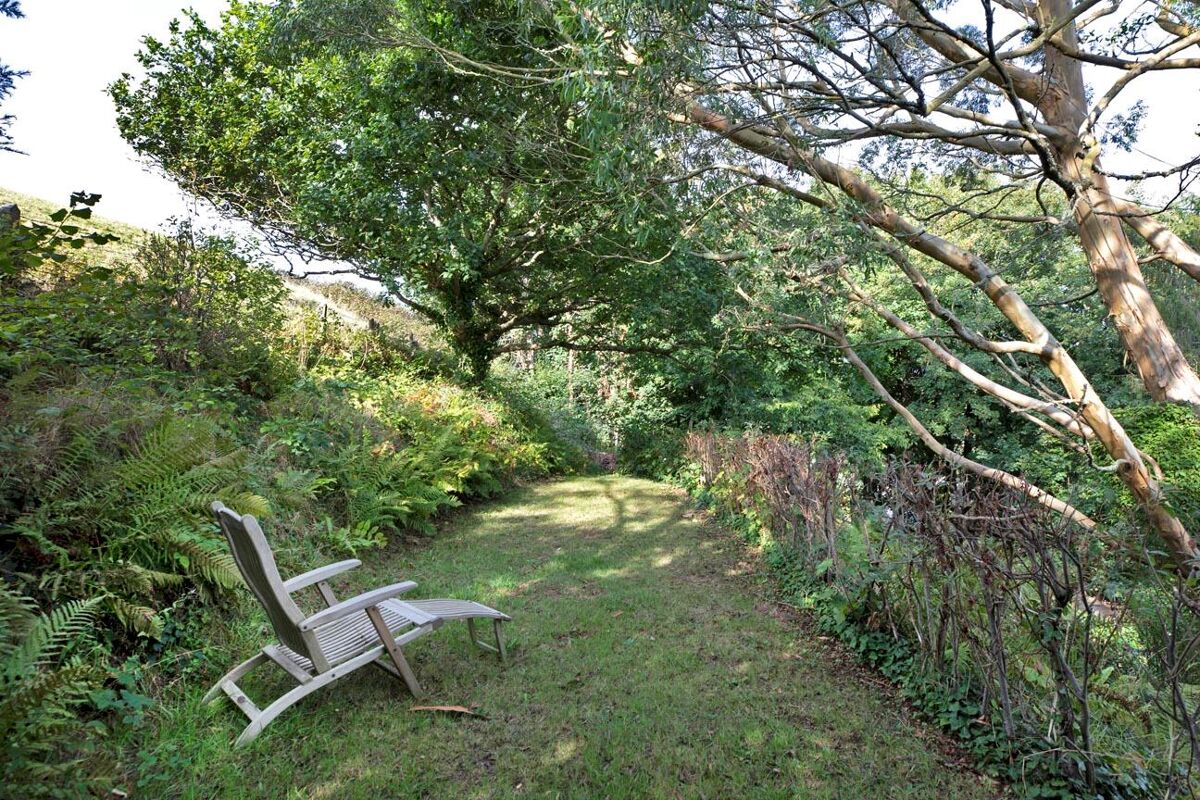 house for sale in 2 Follaton Mount, Plymouth Road, Totnes, Devon, TQ9