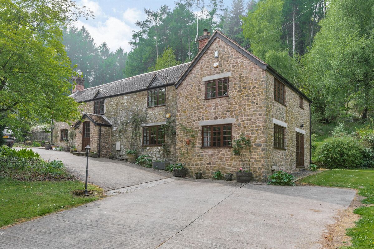 house for sale in Hinders Lane, Huntley, Gloucester, Gloucestershire