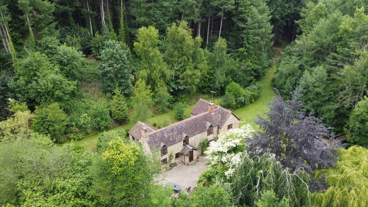 house for sale in Hinders Lane, Huntley, Gloucester, Gloucestershire