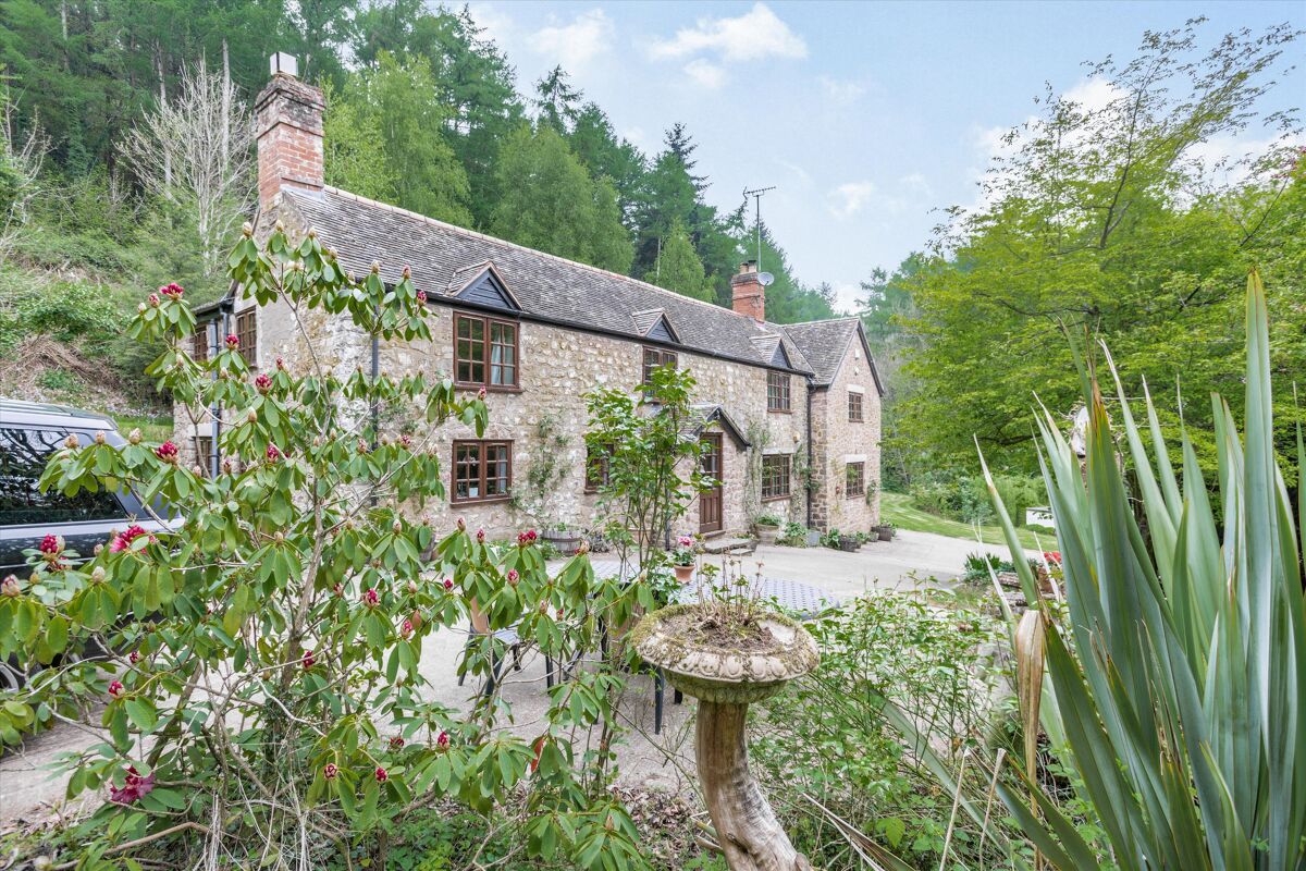 house for sale in Hinders Lane, Huntley, Gloucester, Gloucestershire