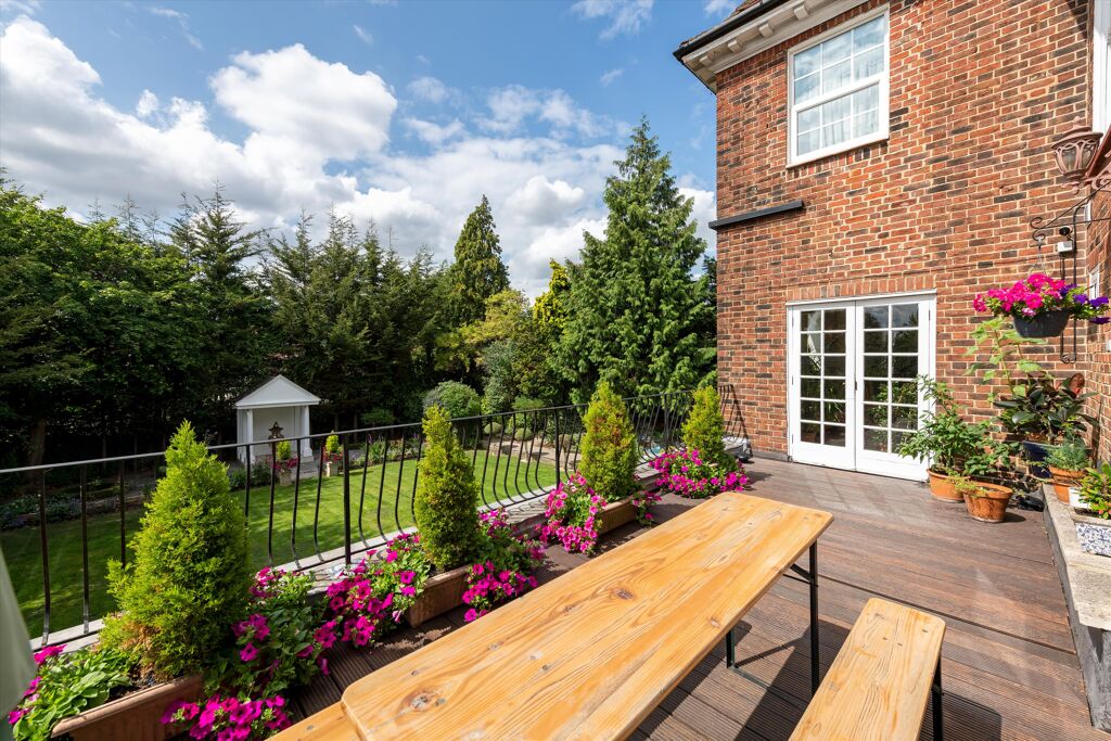 Image of Hocroft Road, London, NW2