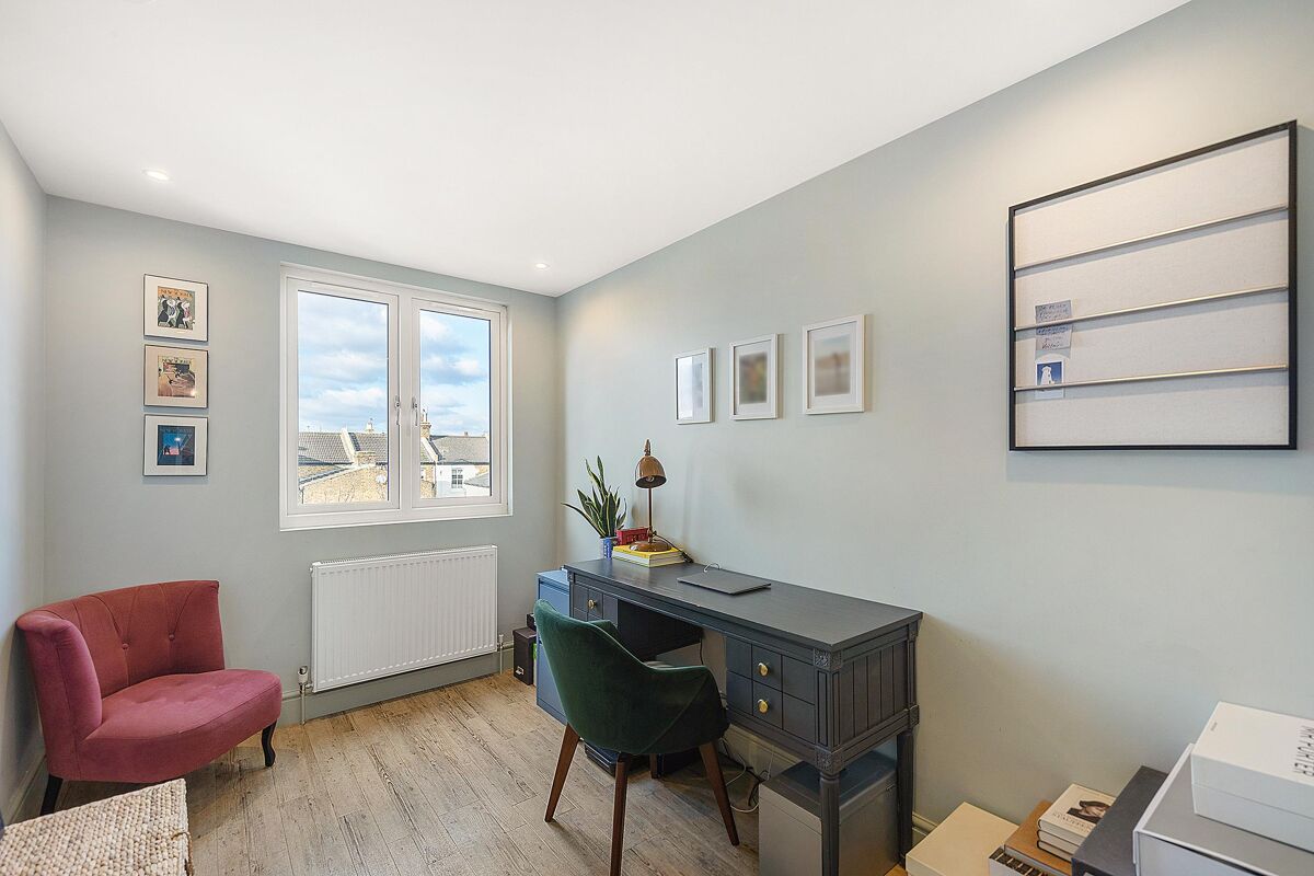 house for sale in Eve Road, Isleworth, TW7 POD012225586 Knight Frank