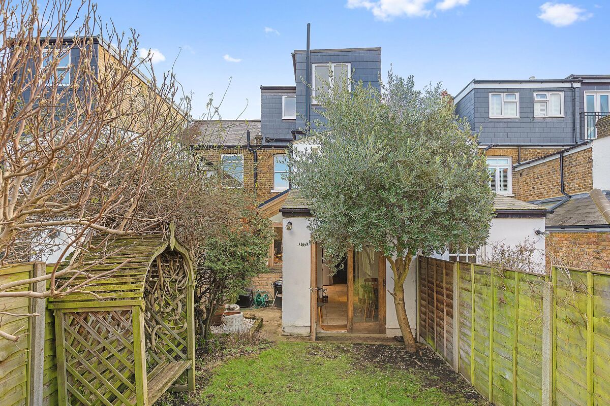 house for sale in Eve Road, Isleworth, TW7 POD012225586 Knight Frank