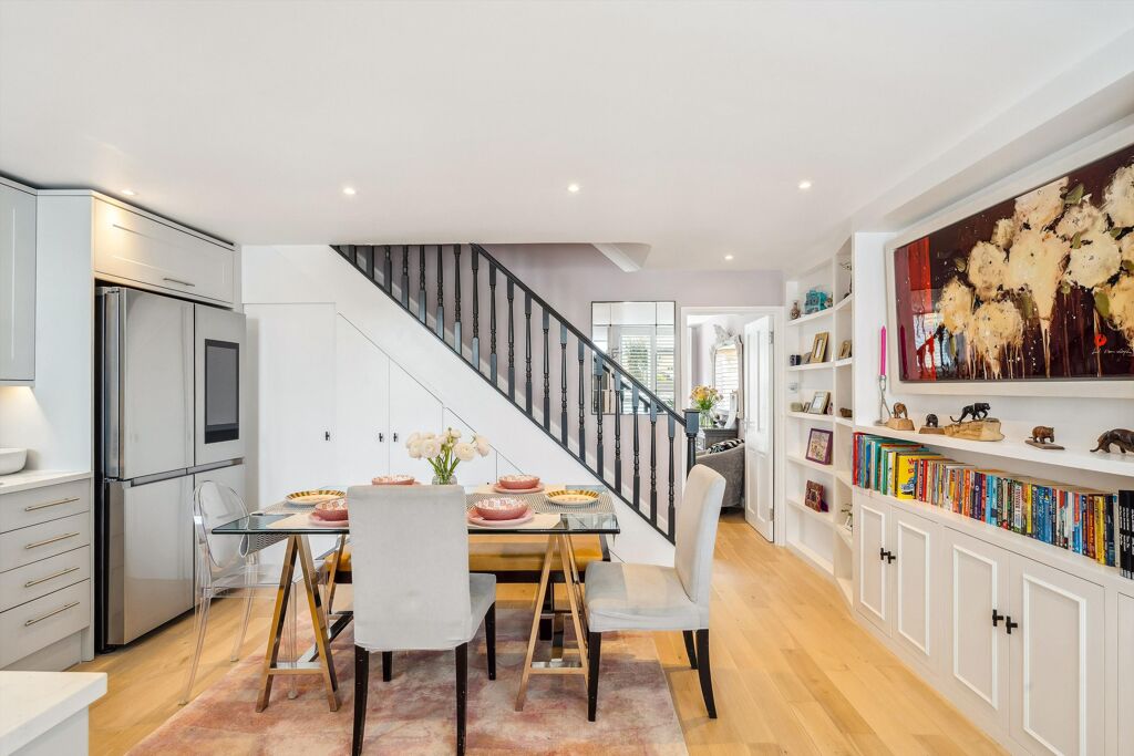 Image of Cobham Close, London, SW11