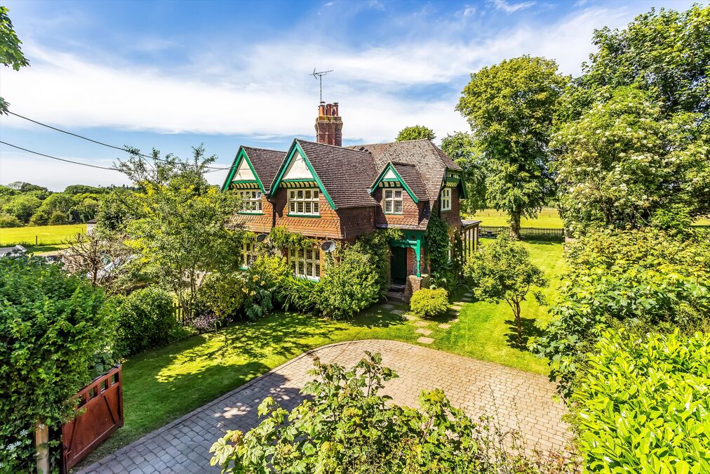 Image of Dog Kennel Green, Ranmore Common, Dorking, Surrey, RH5