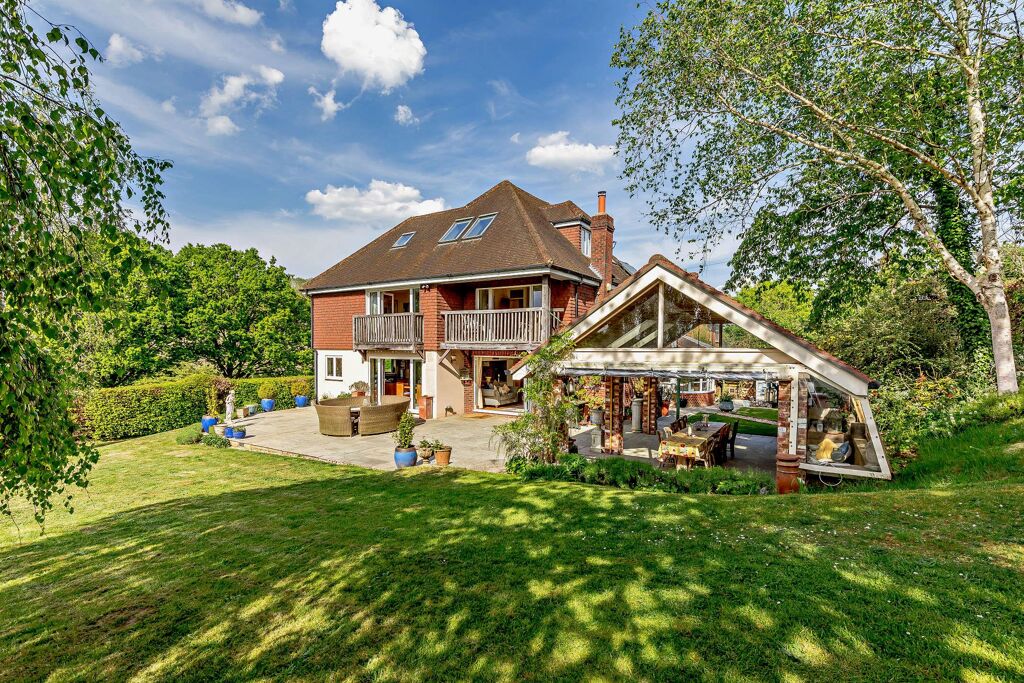 Image of Seale Lane, Puttenham, Guildford, Surrey GU3 1AX