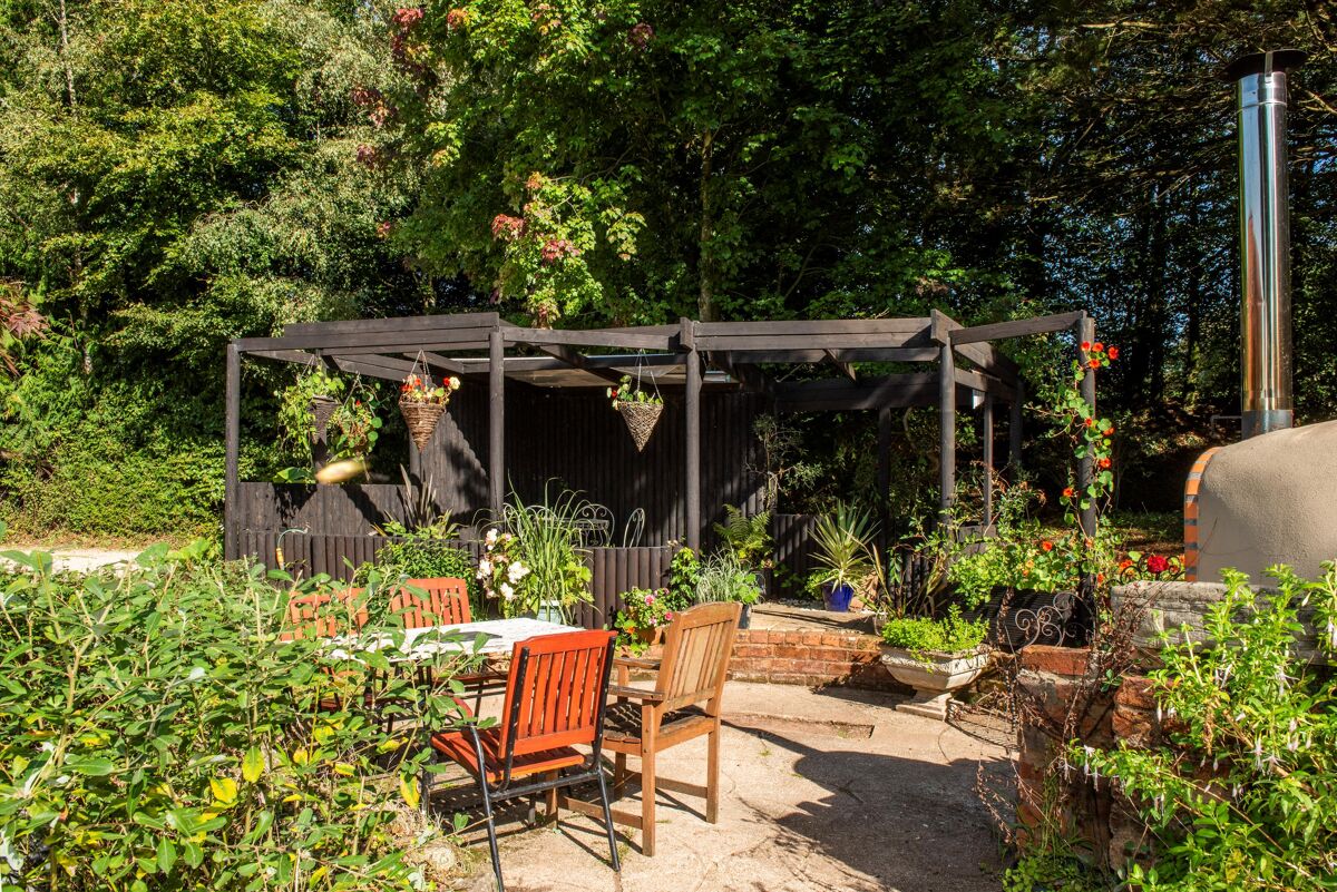 house for sale in Bickleigh, Tiverton, Devon, EX16 POD012243444