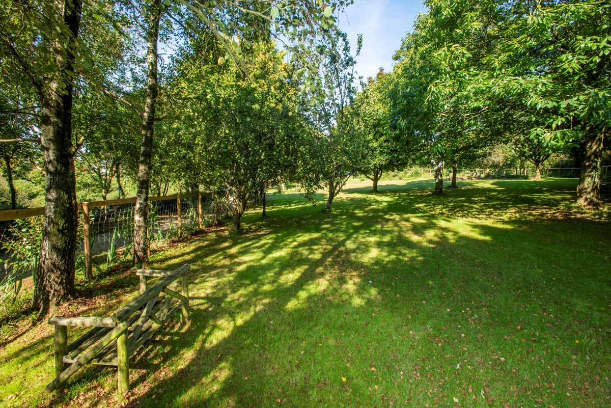 house for sale in Bickleigh, Tiverton, Devon, EX16 POD012243444