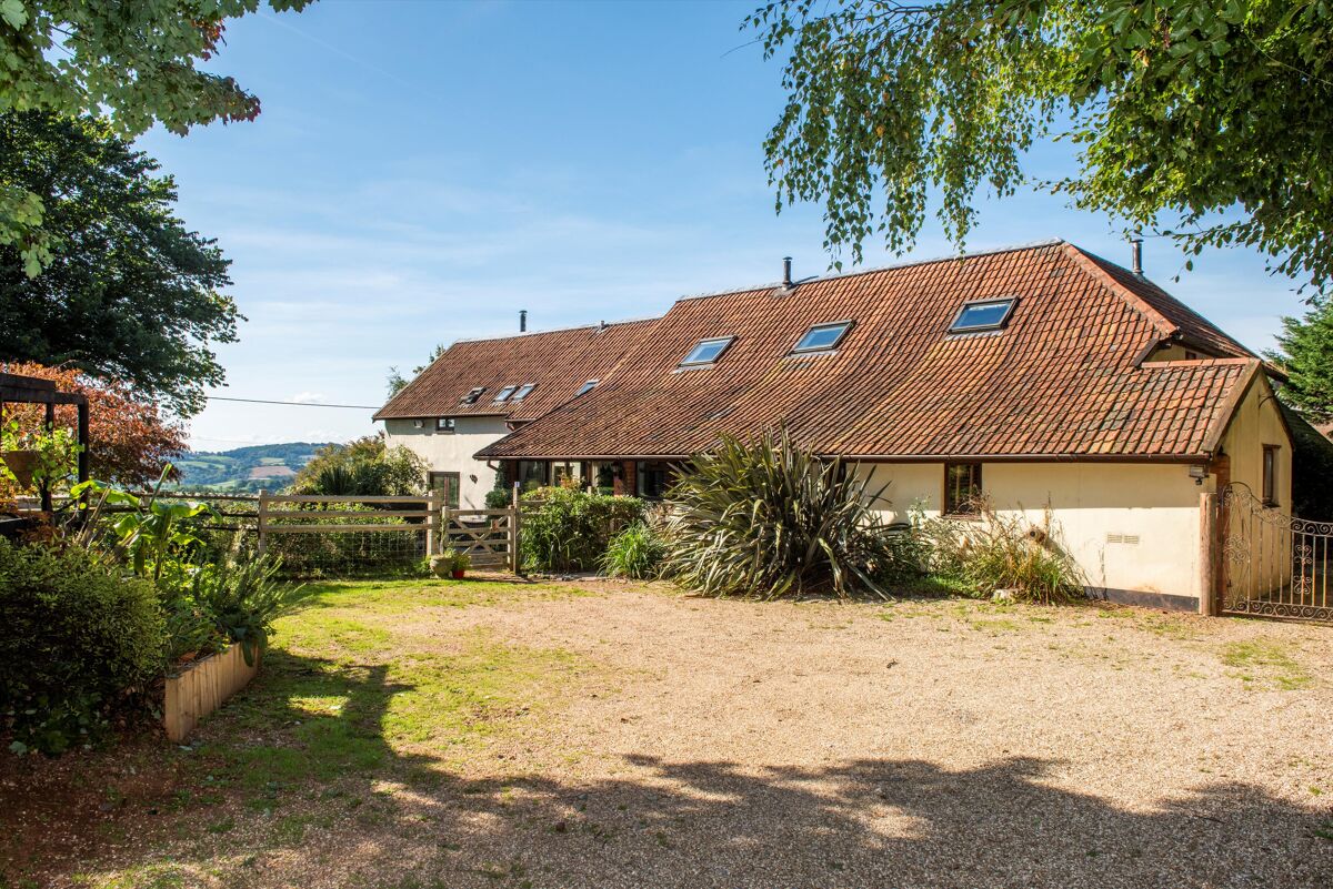 house for sale in Bickleigh, Tiverton, Devon, EX16 POD012243444