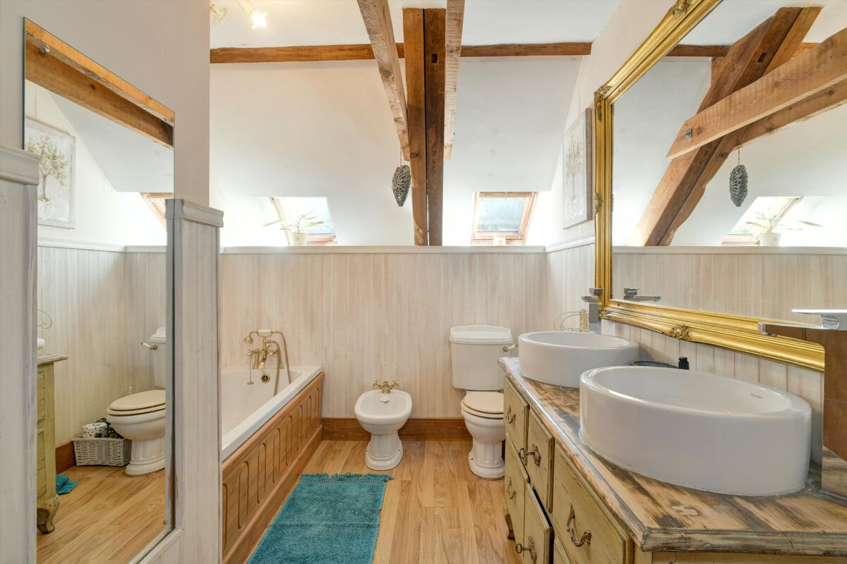 house for sale in Bickleigh, Tiverton, Devon, EX16 POD012243444