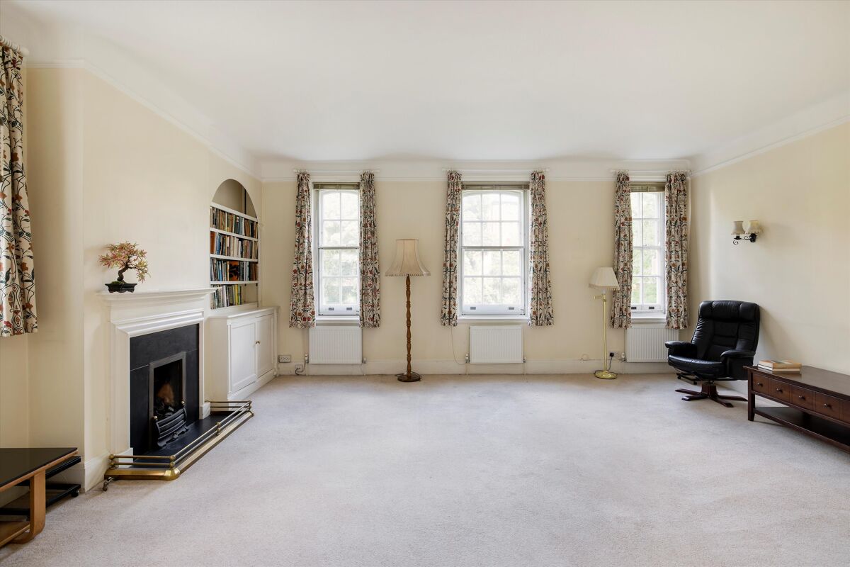 flat for sale in Campden Hill Gate, Duchess of Bedford's Walk, London