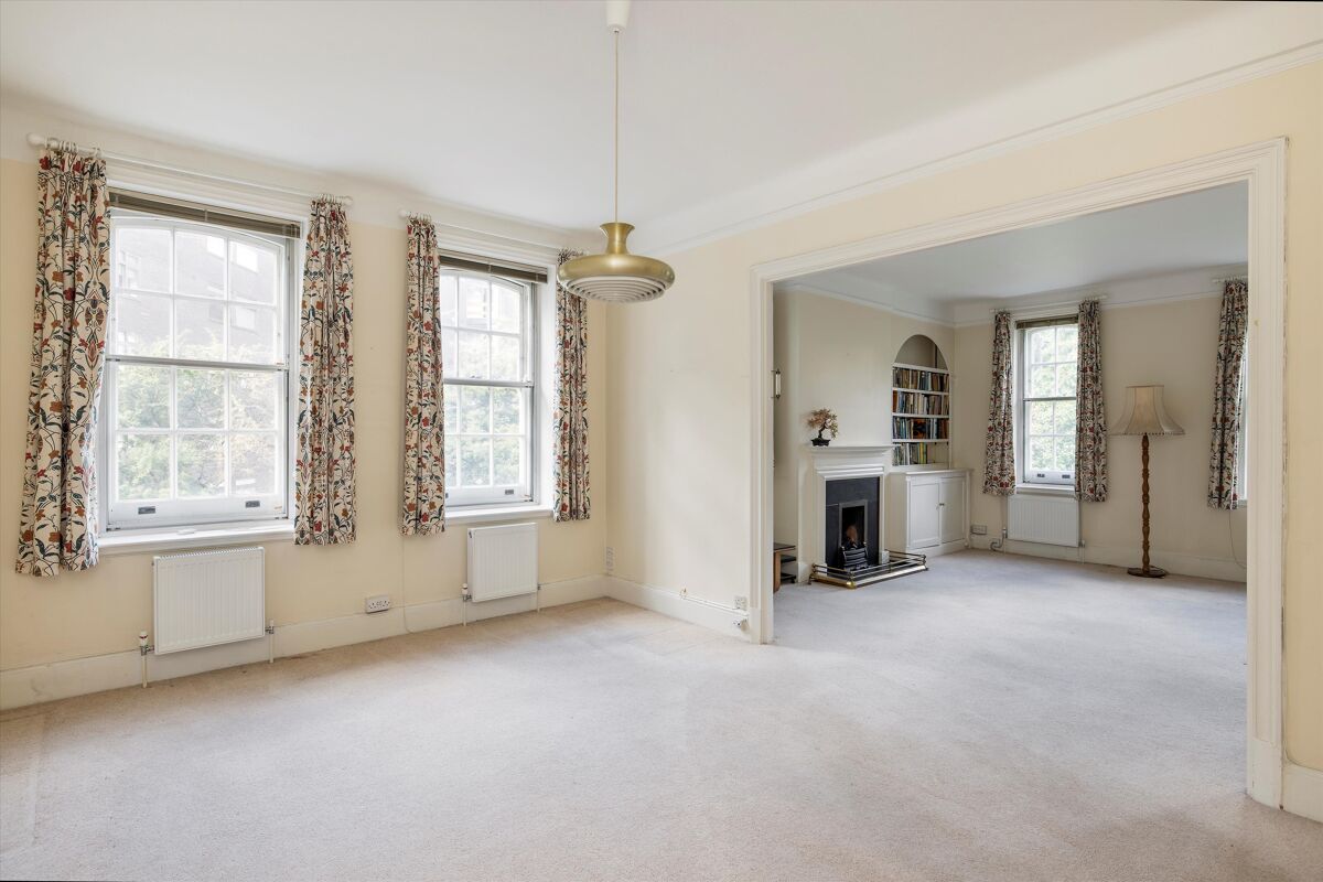 flat for sale in Campden Hill Gate, Duchess of Bedford's Walk, London