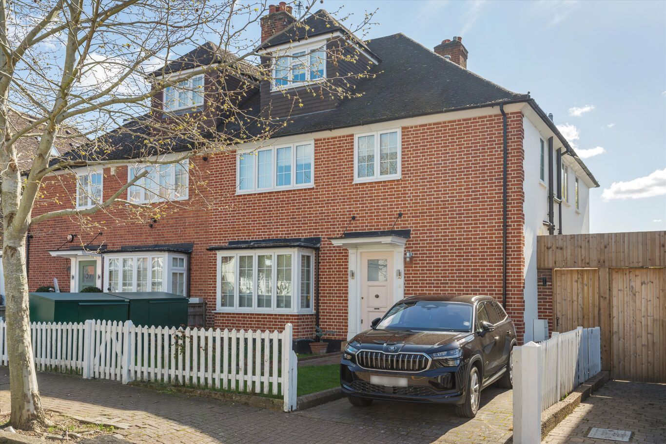 Image of Herondale Avenue, Wandsworth, London SW18.