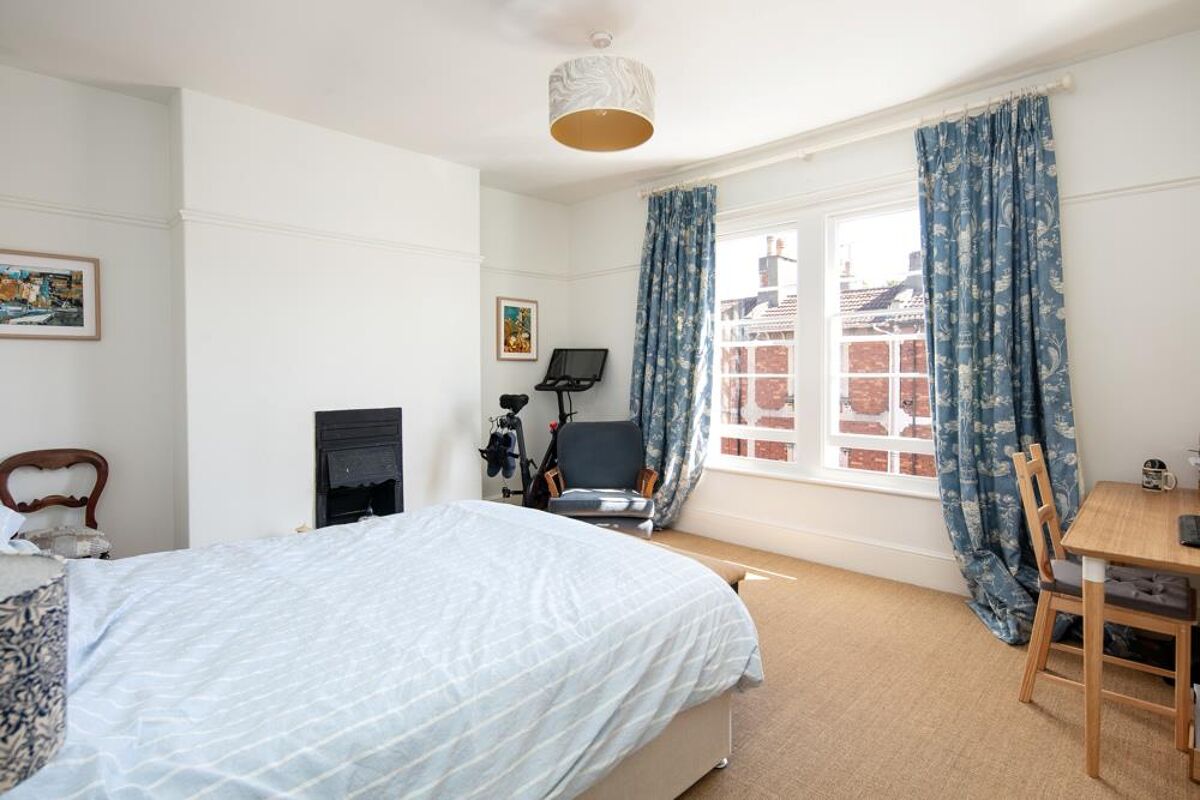 house for sale in Sunningdale, Bristol, BS8 POD012280831 Knight Frank