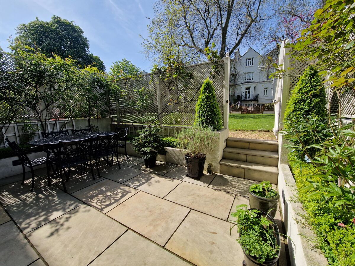 house for sale in Alma Square, St Johns Wood, London, NW8