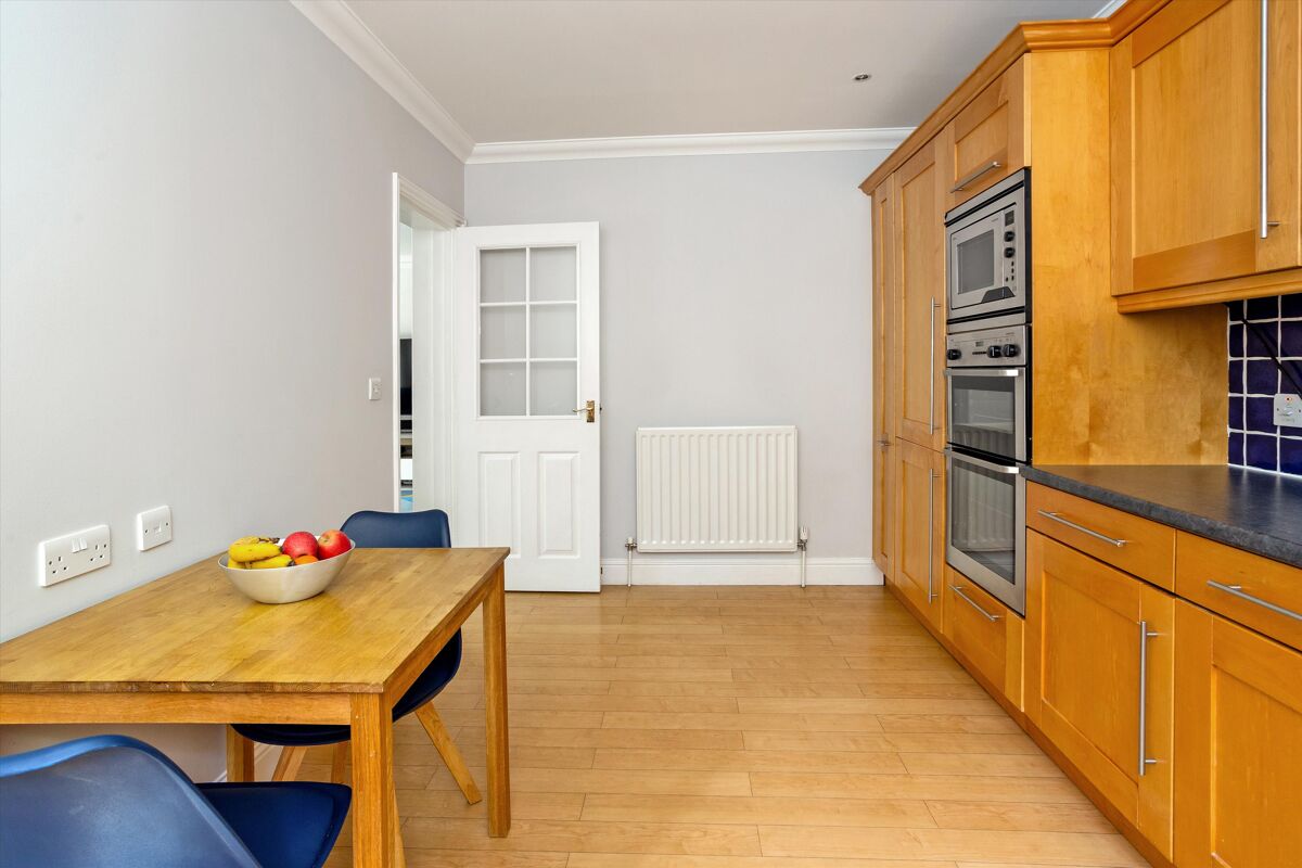 flat for sale in Birch Place, Oakhill Road, Sevenoaks, Kent, TN13