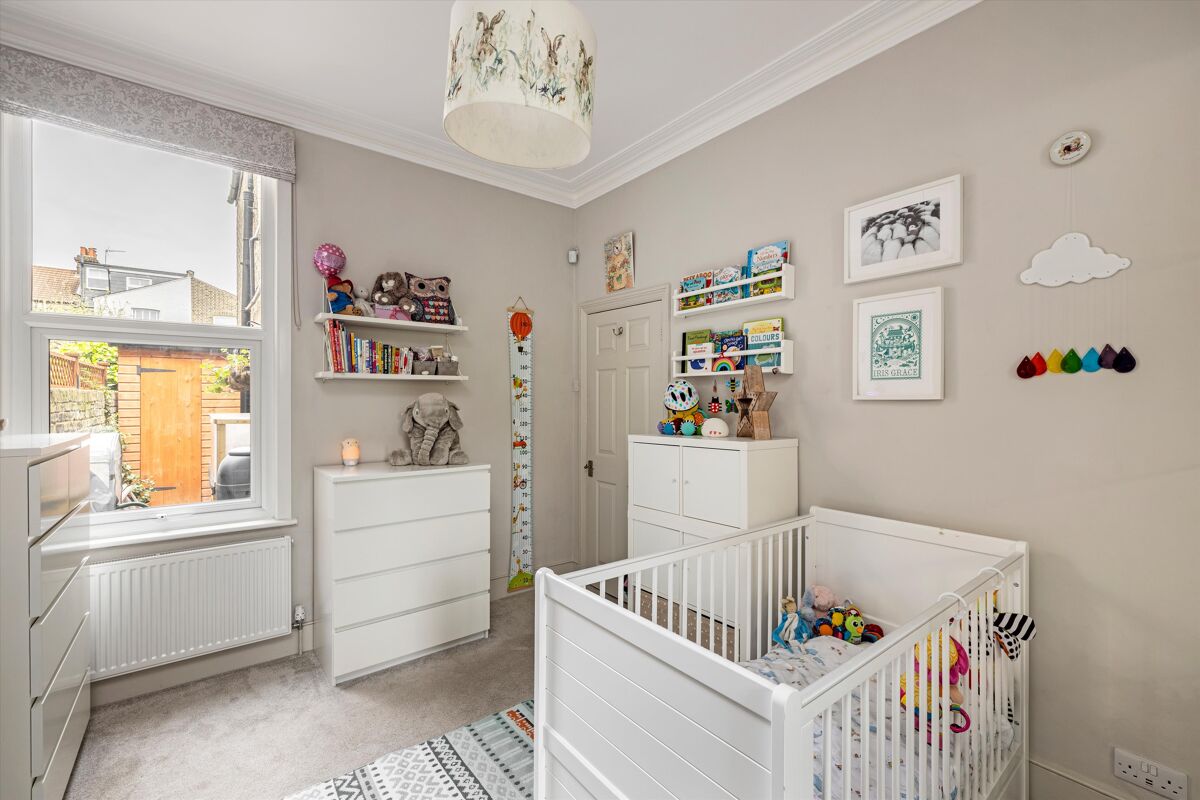 flat for sale in Buchanan Gardens, Kensal Rise, London, NW10