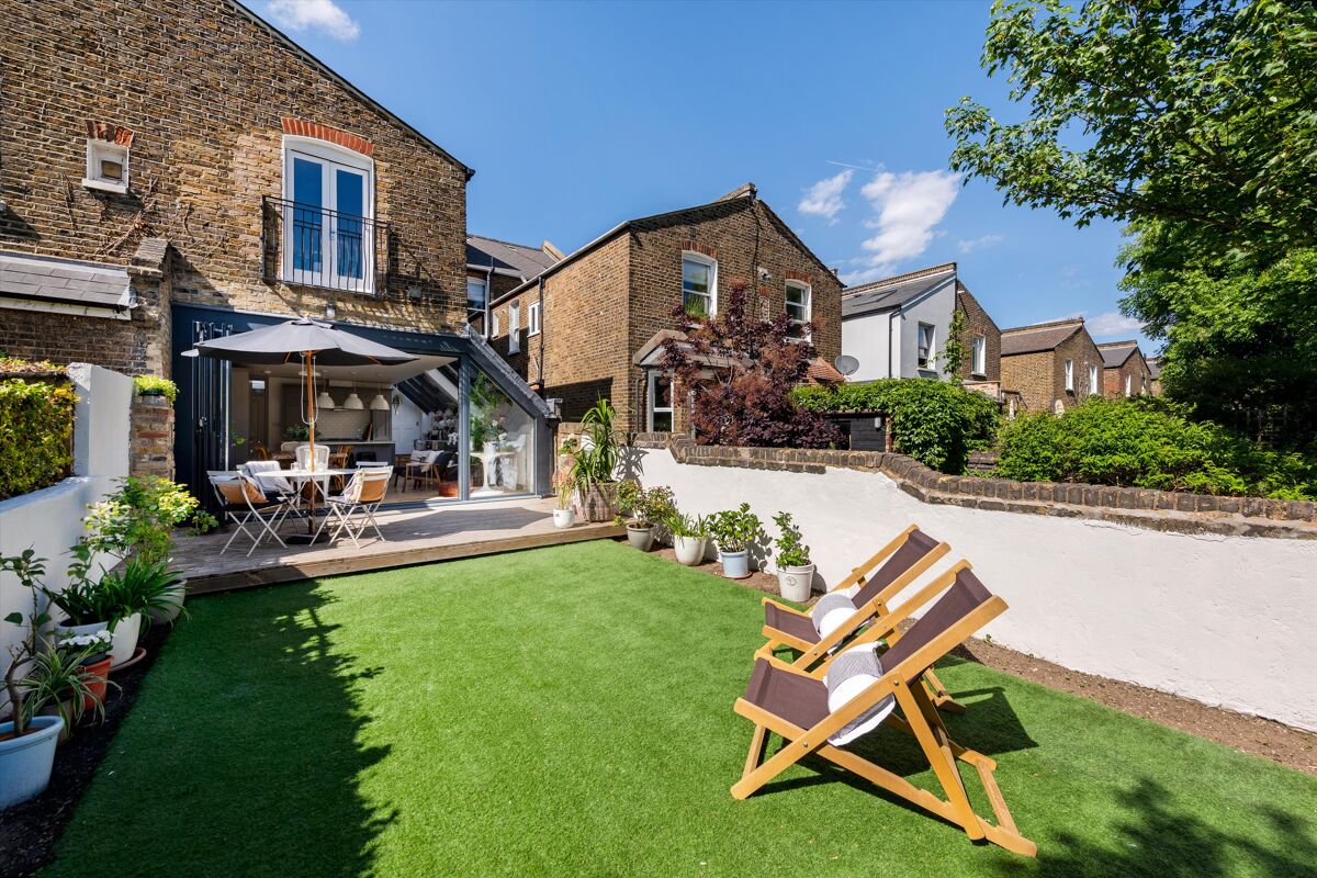 house for sale in Leighton Gardens, Kensal Rise, London, NW10