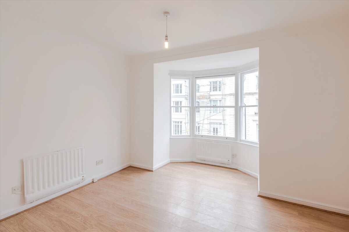 flat for sale in Gloucester Terrace, London, W2. POD012295610