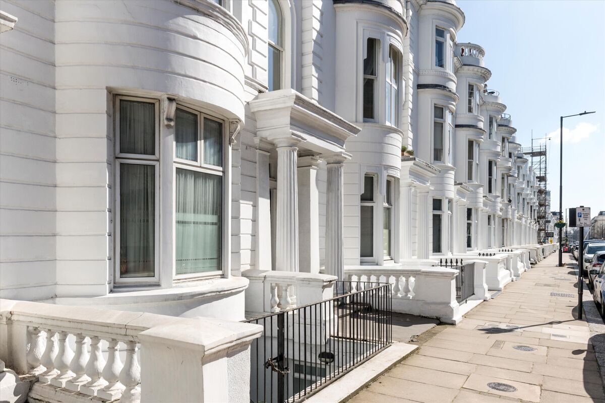 flat for sale in Gloucester Terrace, London, W2. POD012295610