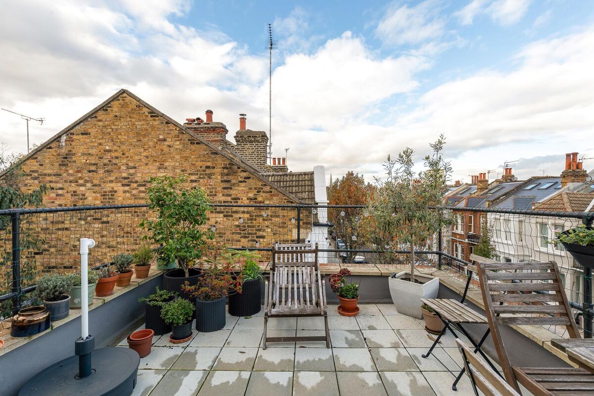 house for sale in Road, Fulham, London, SW6 POD012309408