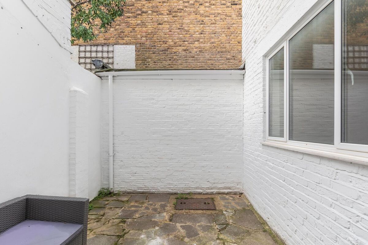house for sale in Road, Fulham, London, SW6 POD012309408