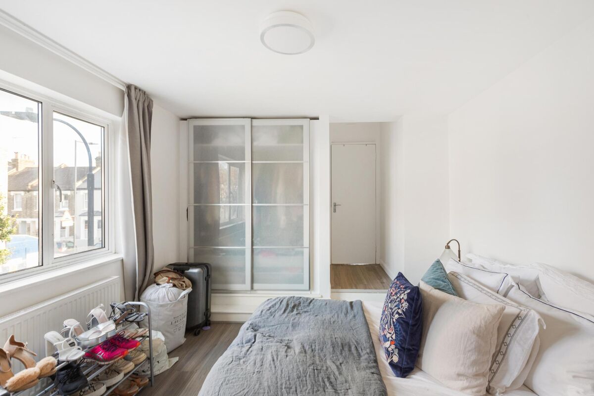 house for sale in Road, Fulham, London, SW6 POD012309408