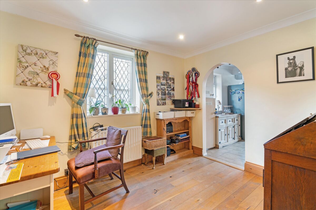 house for sale in Forest Road, Warfield, Bracknell, Berkshire, RG42