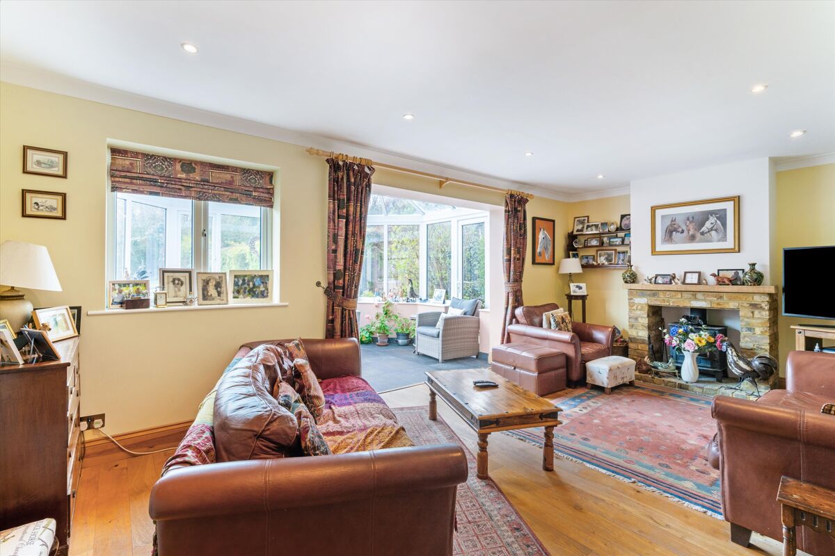 house for sale in Forest Road, Warfield, Bracknell, Berkshire, RG42