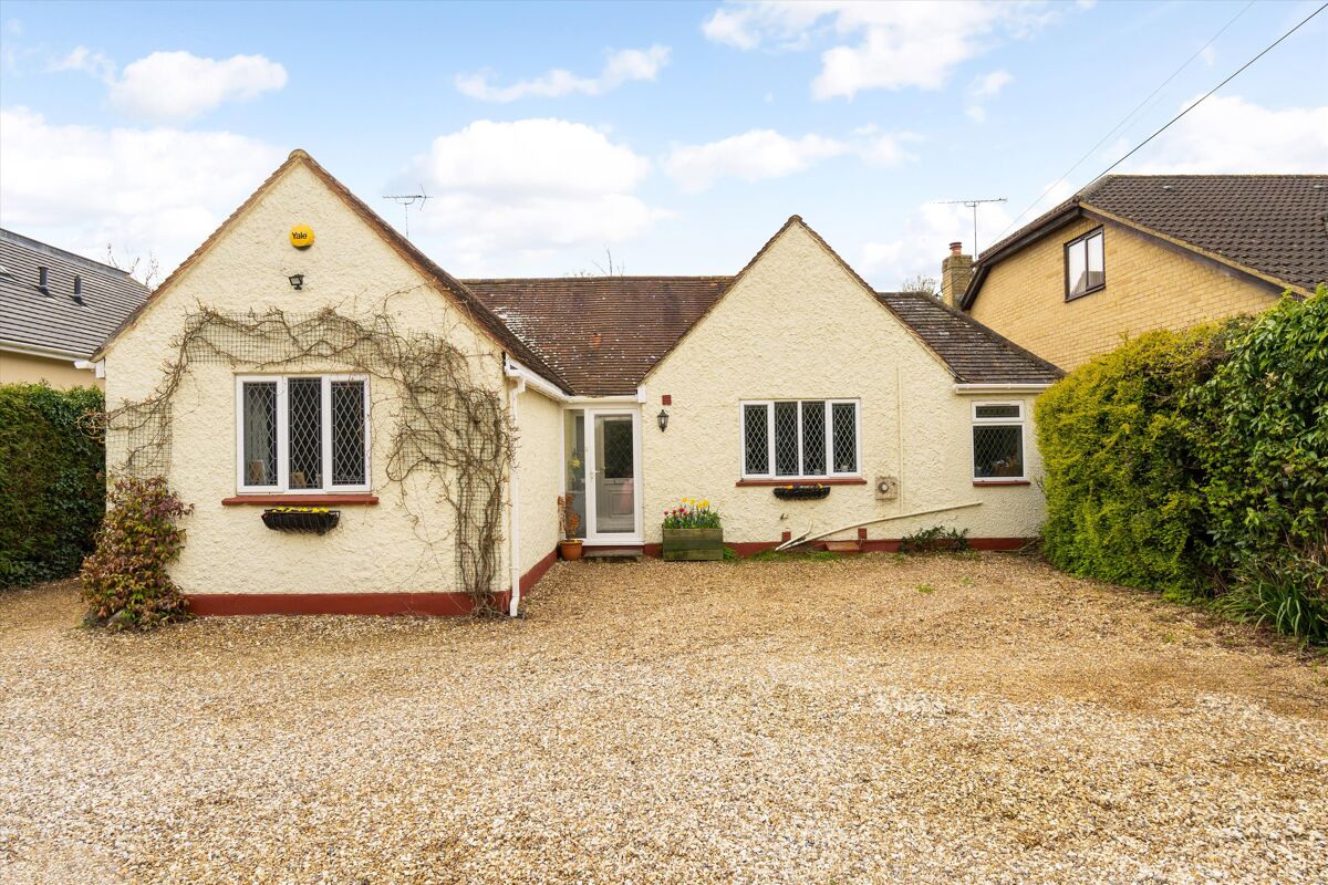 house for sale in Forest Road, Warfield, Bracknell, Berkshire, RG42