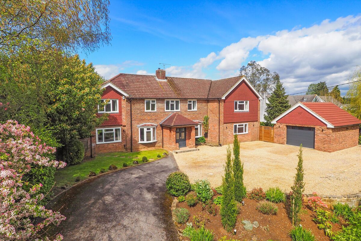 house for sale in Love Lane, Petersfield, Hampshire, GU31