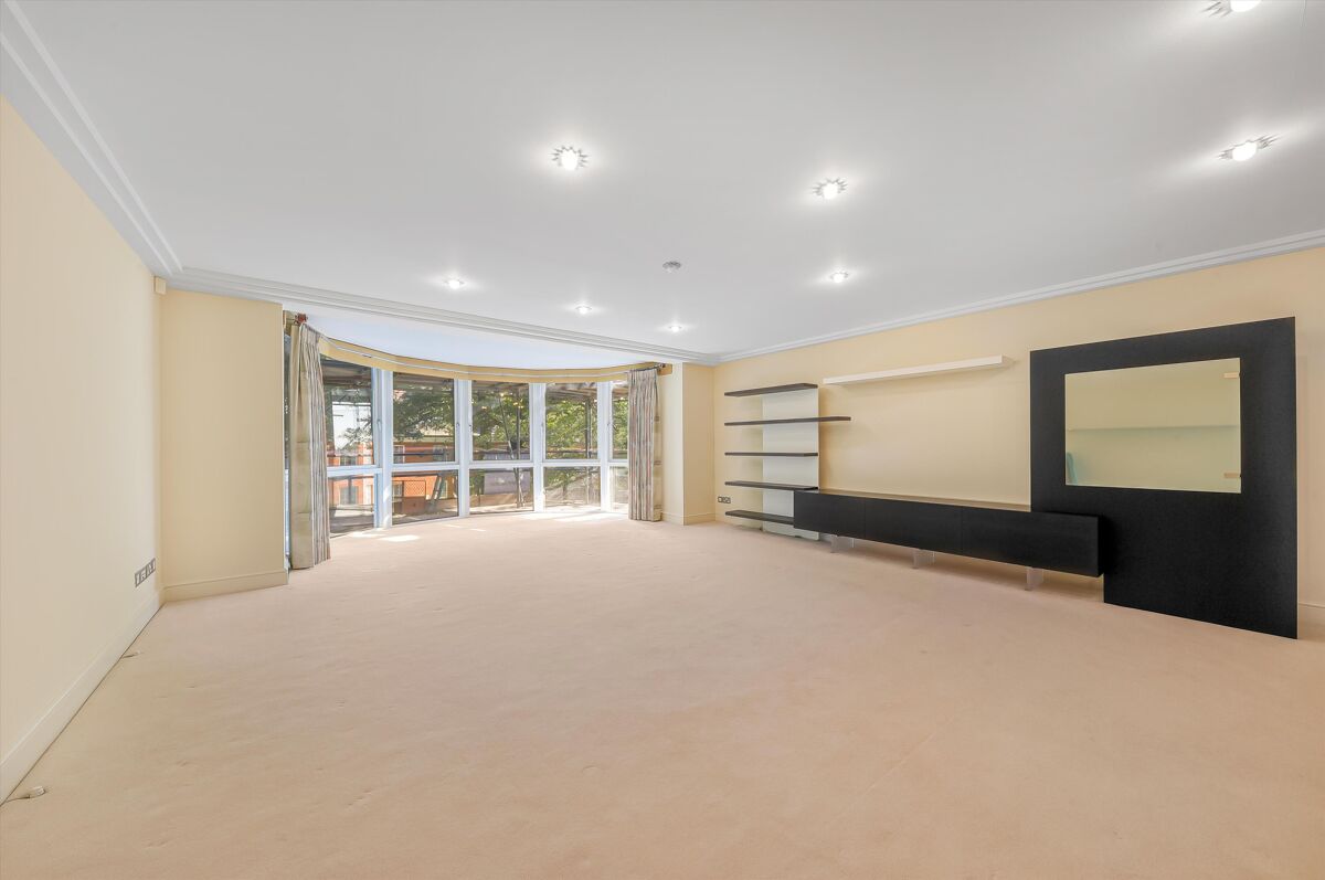 flat to rent in Westfield, Kidderpore Avenue, London, NW3