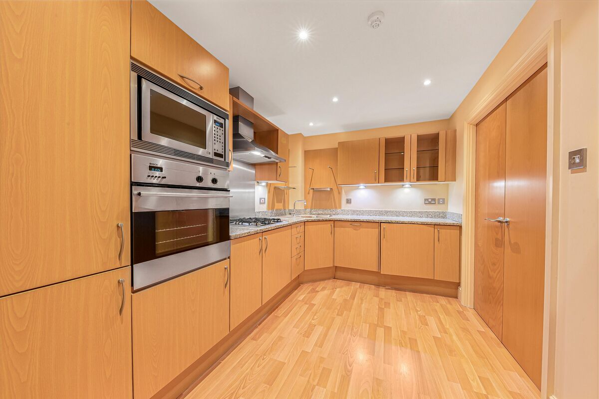 flat to rent in Westfield, Kidderpore Avenue, London, NW3