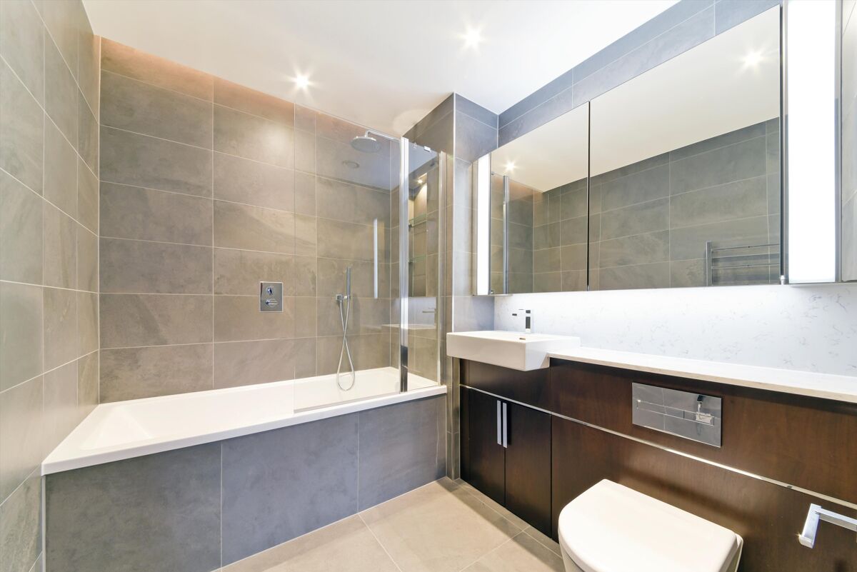 flat to rent in Ponton Road, London, SW11 - POD012386050 | Knight Frank