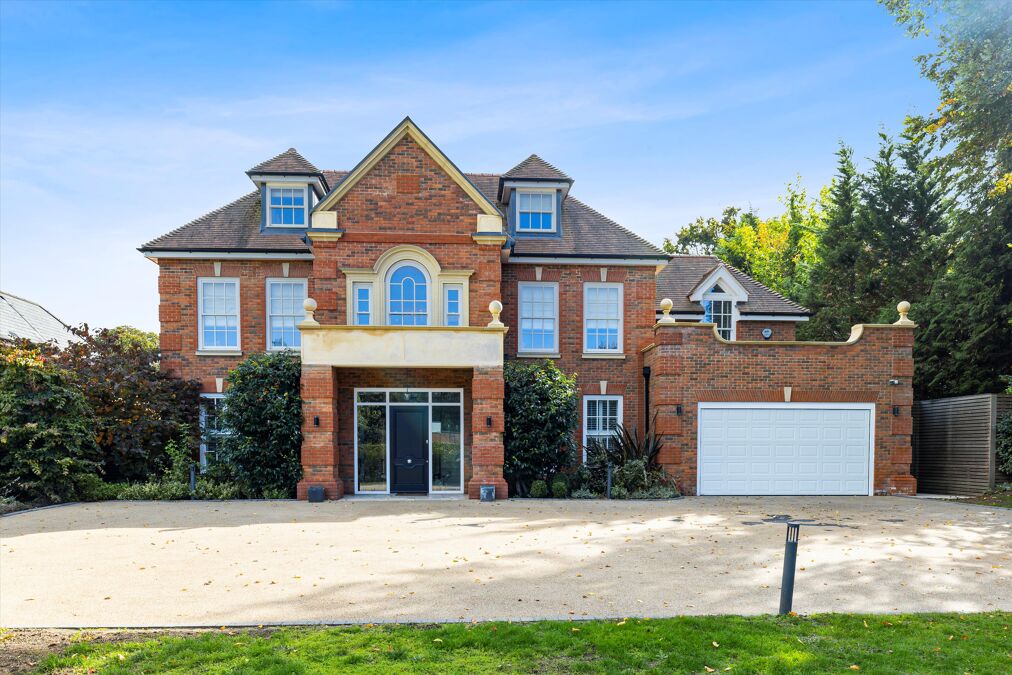 Image of Birds Hill Rise, Oxshott, Leatherhead, Surrey, KT22