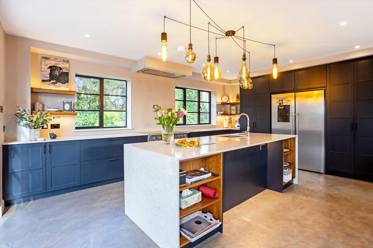 house for sale in Lambourne Avenue, London, SW19 POD012398334