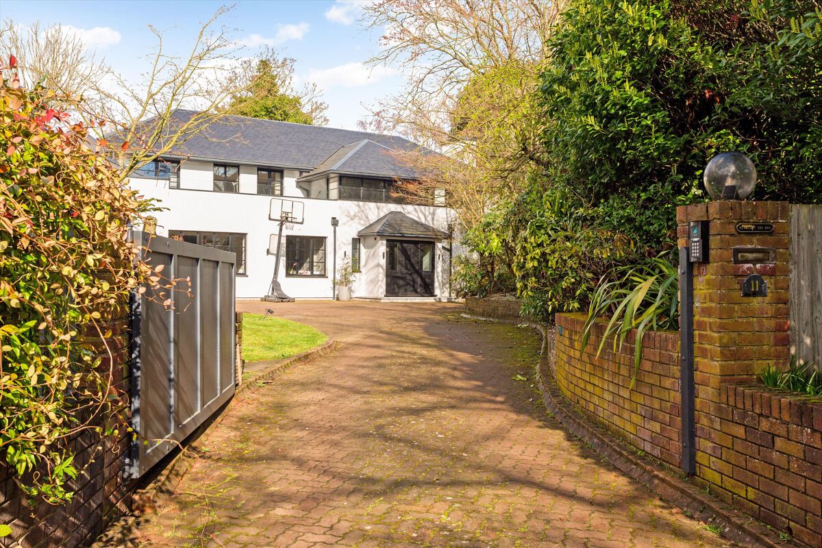 house for sale in Lambourne Avenue, London, SW19 POD012398334