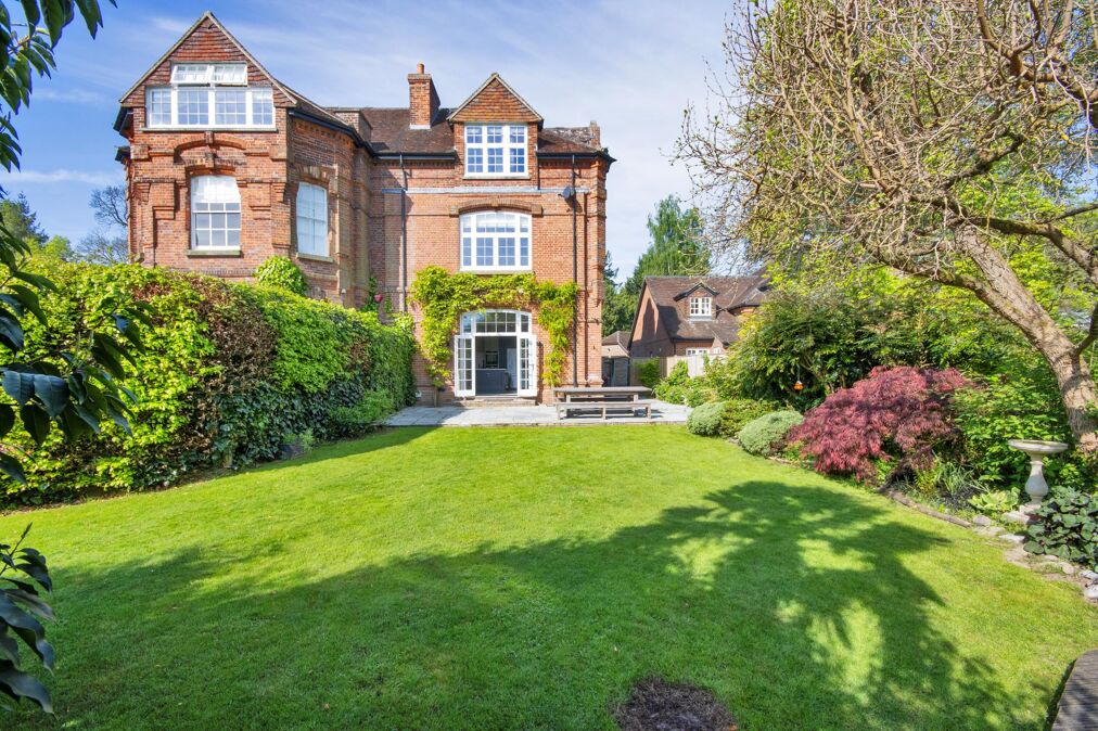 Image of Knotley Hall, Chiddingstone Causeway, Tonbridge, Kent, TN11