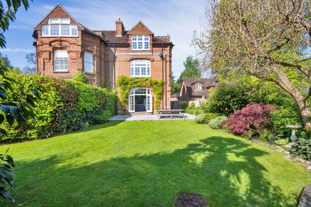 Image of Knotley Hall, Chiddingstone Causeway, Tonbridge, Kent, TN11