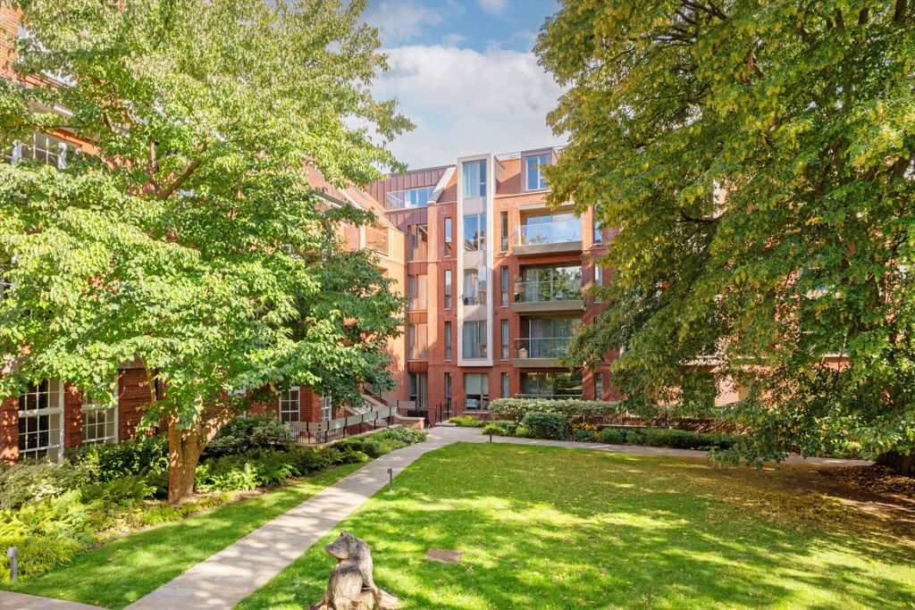 Image of Rosalind Franklin House, 8e Kidderpore Avenue, London, NW3