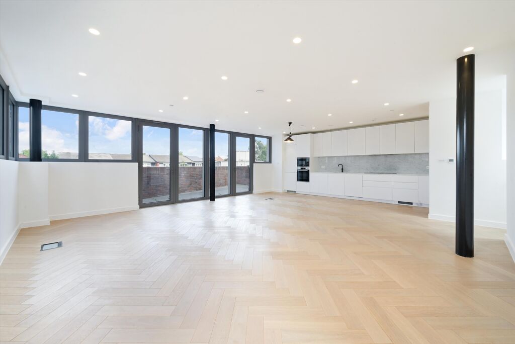 Image of Maple Path, London, E5