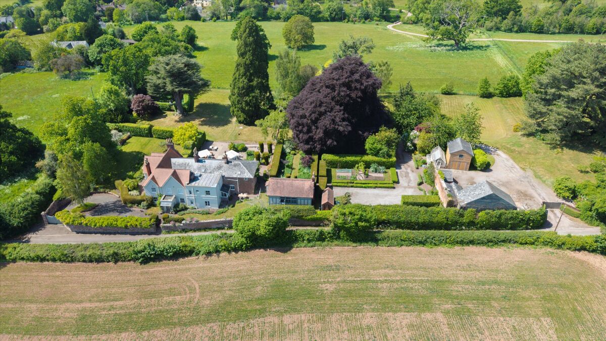 Countryside Charm, Modern Elegance 5