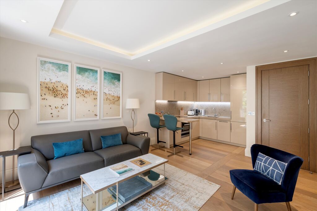 Image of Savoy House, 190 Strand, London, WC2R