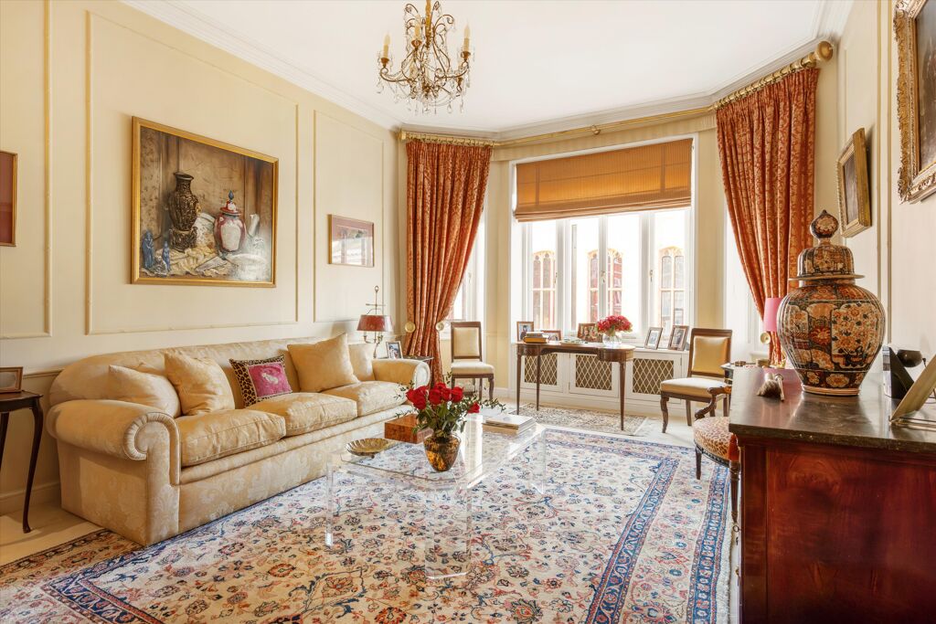 Image of Holland Park Gardens, London, W14